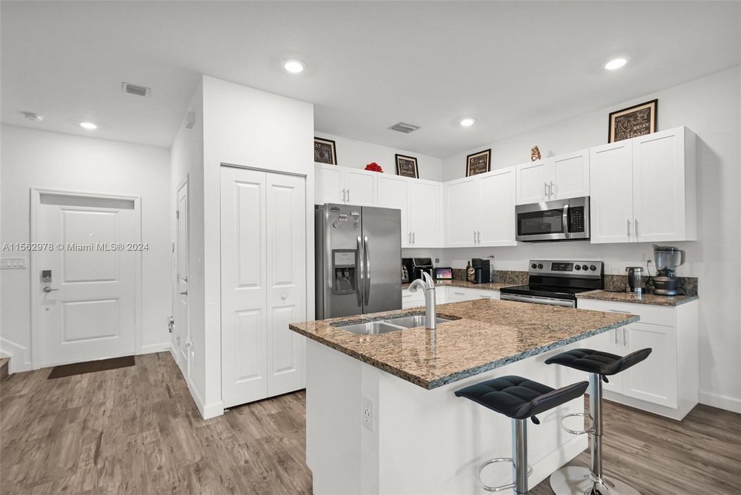 Recently Sold: $535,950 (3 beds, 2 baths, 1478 Square Feet)