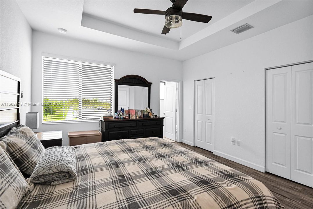 Recently Sold: $535,950 (3 beds, 2 baths, 1478 Square Feet)