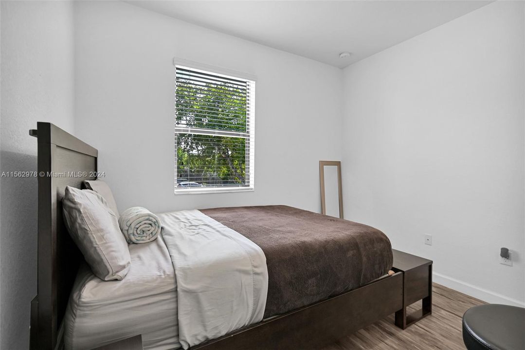 Recently Sold: $535,950 (3 beds, 2 baths, 1478 Square Feet)