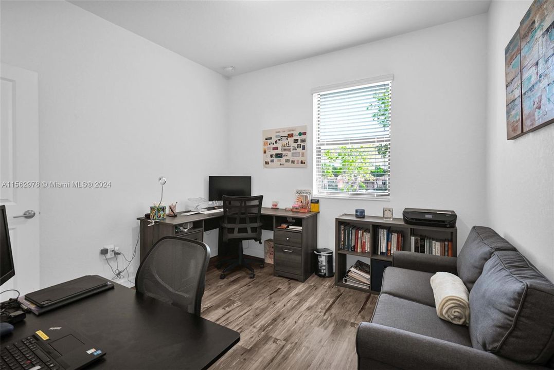 Recently Sold: $535,950 (3 beds, 2 baths, 1478 Square Feet)