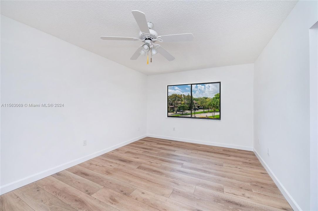 Active With Contract: $495,000 (3 beds, 2 baths, 1712 Square Feet)