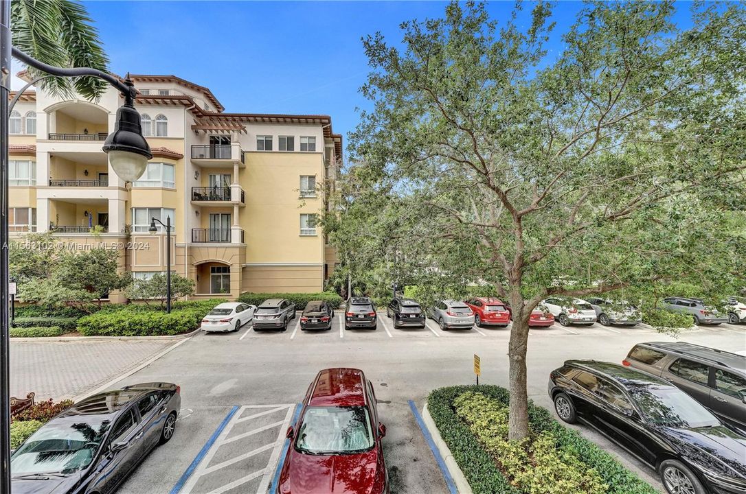Recently Sold: $600,000 (3 beds, 2 baths, 1752 Square Feet)