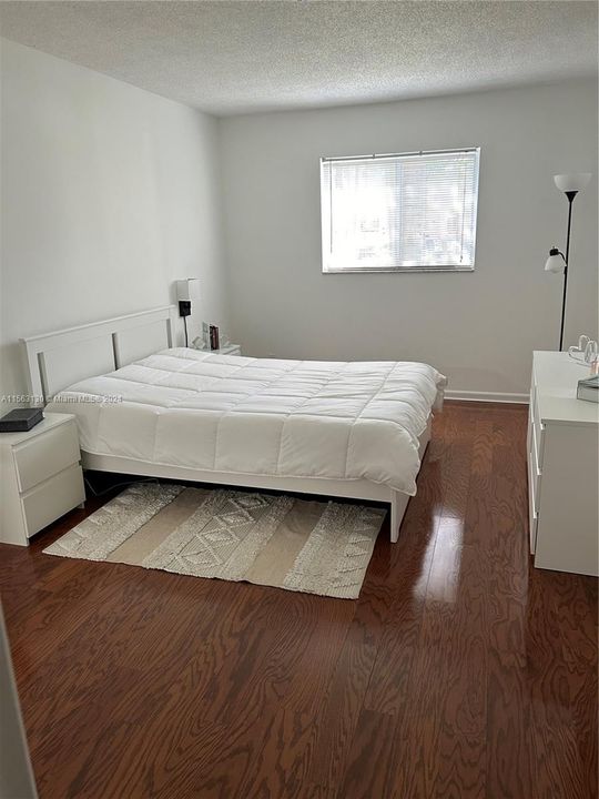 For Sale: $145,000 (1 beds, 1 baths, 675 Square Feet)
