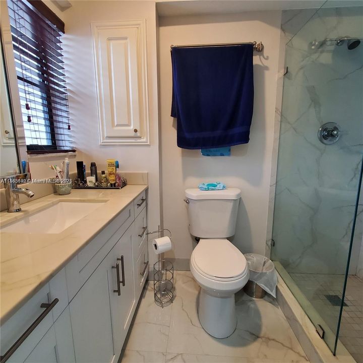 Recently Rented: $4,200 (2 beds, 2 baths, 1482 Square Feet)