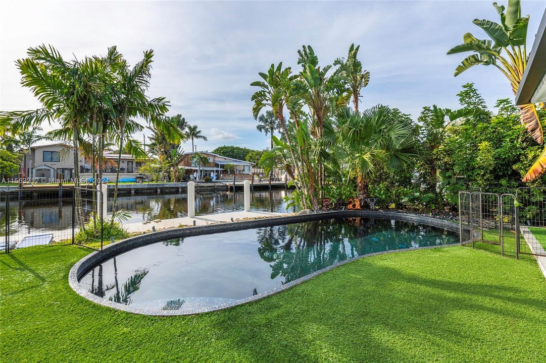 Recently Sold: $1,495,000 (3 beds, 3 baths, 1882 Square Feet)