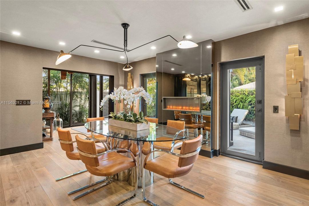 Recently Sold: $1,495,000 (3 beds, 3 baths, 1882 Square Feet)