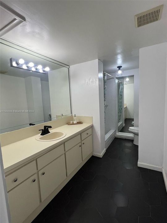 For Rent: $2,700 (1 beds, 1 baths, 0 Square Feet)