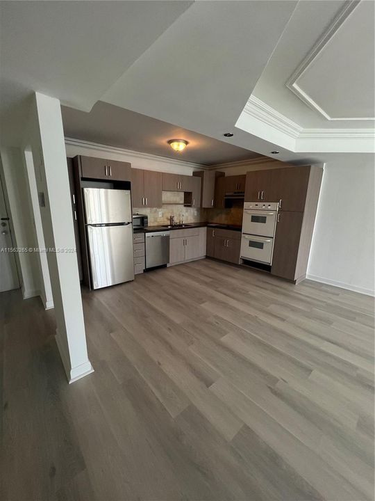 For Rent: $3,250 (2 beds, 2 baths, 1505 Square Feet)
