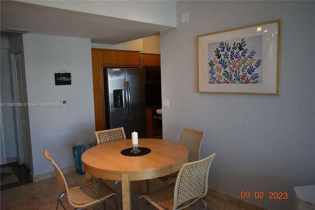 Recently Rented: $3,500 (1 beds, 1 baths, 683 Square Feet)
