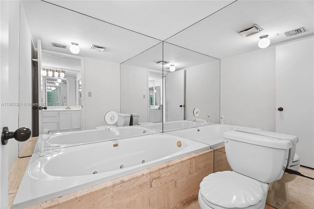 最近售出: $678,000 (2 贝兹, 2 浴室, 1430 平方英尺)