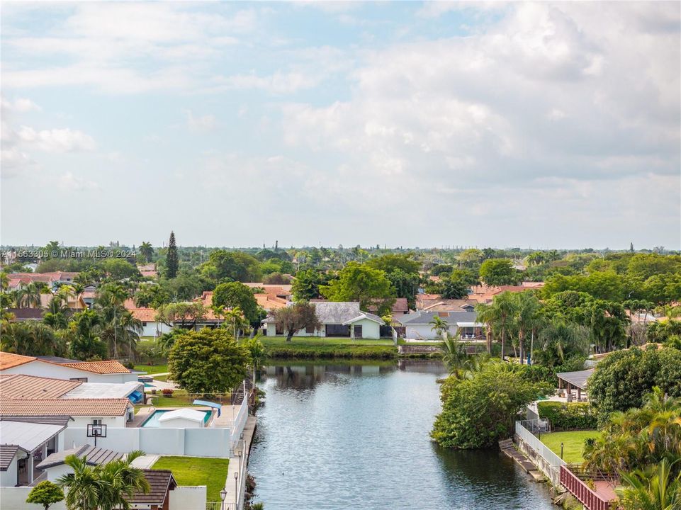 Active With Contract: $695,000 (5 beds, 3 baths, 2620 Square Feet)