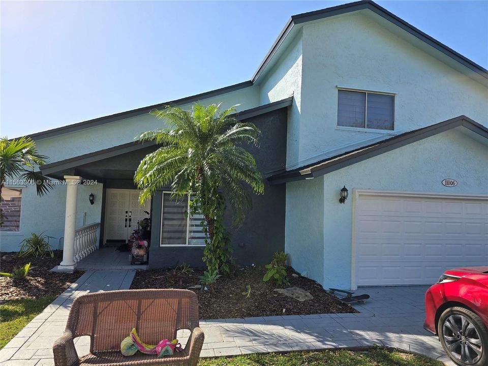 Active With Contract: $750,000 (4 beds, 3 baths, 2350 Square Feet)