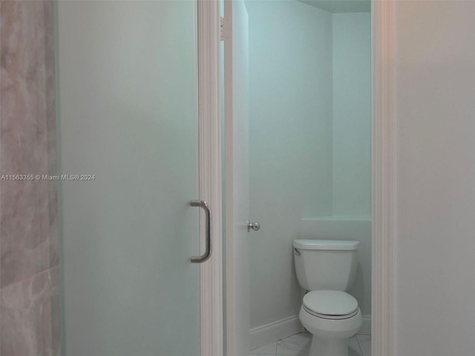 合同活跃: $3,500 (3 贝兹, 2 浴室, 1415 平方英尺)