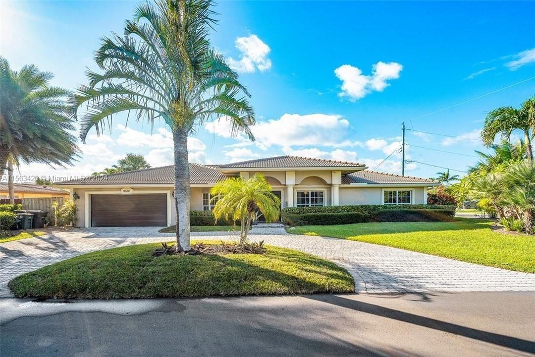 Recently Sold: $1,450,000 (3 beds, 2 baths, 0 Square Feet)