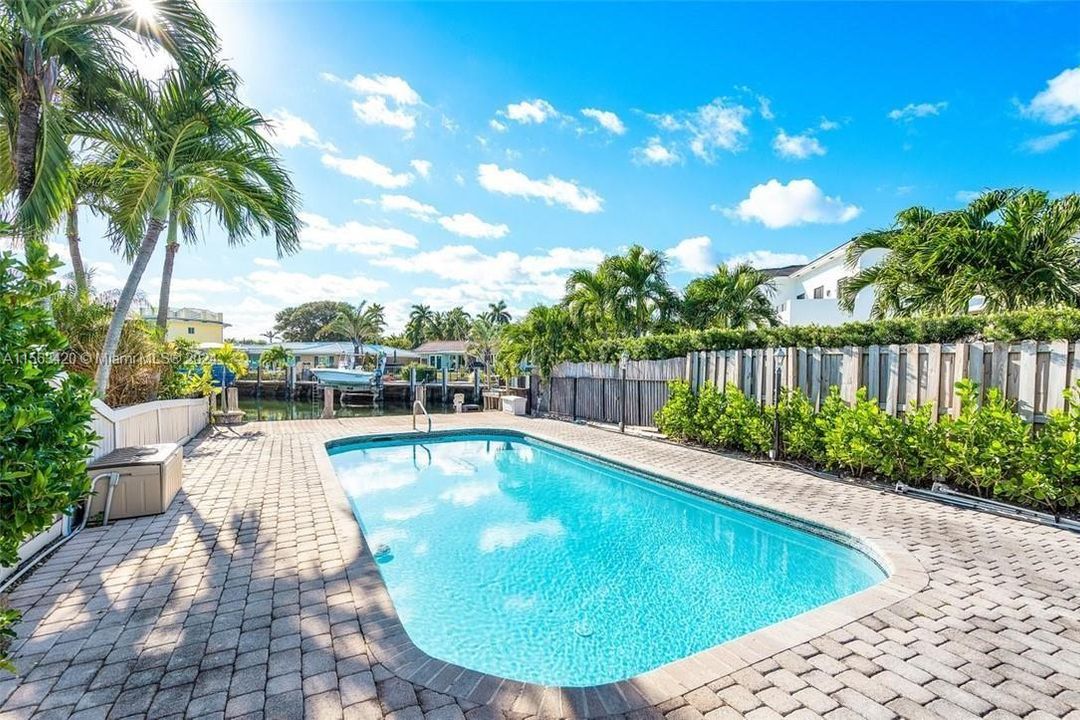 Recently Sold: $1,450,000 (3 beds, 2 baths, 0 Square Feet)