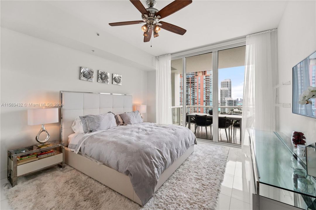 For Sale: $4,850,000 (2 beds, 2 baths, 1698 Square Feet)