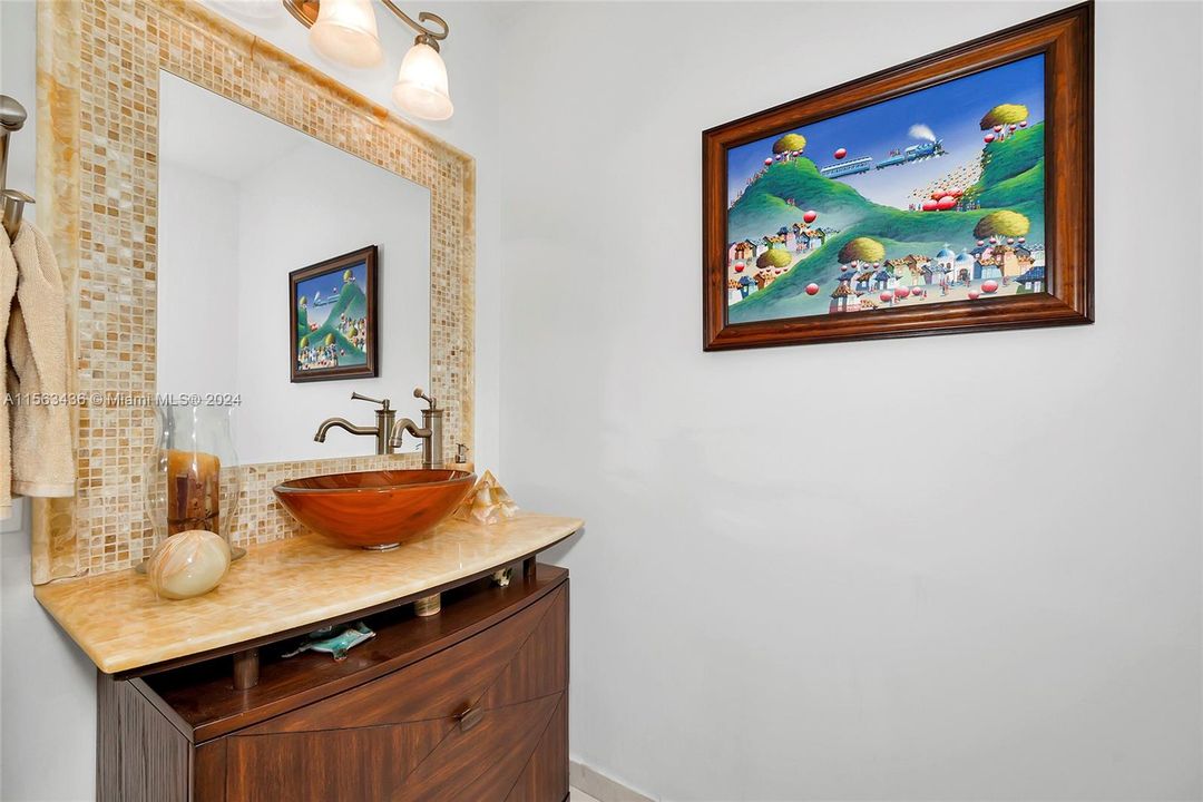 Недавно продано: $510,000 (2 спален, 2 ванн, 1340 Квадратных фут)