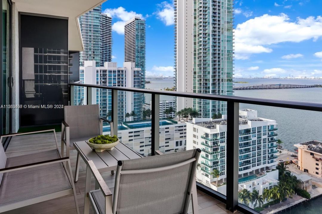 Recently Rented: $7,500 (3 beds, 2 baths, 1395 Square Feet)