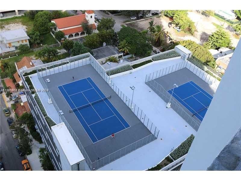 Recently Rented: $7,500 (3 beds, 2 baths, 1395 Square Feet)