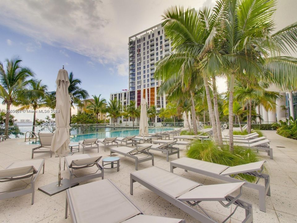 Recently Rented: $7,500 (3 beds, 2 baths, 1395 Square Feet)