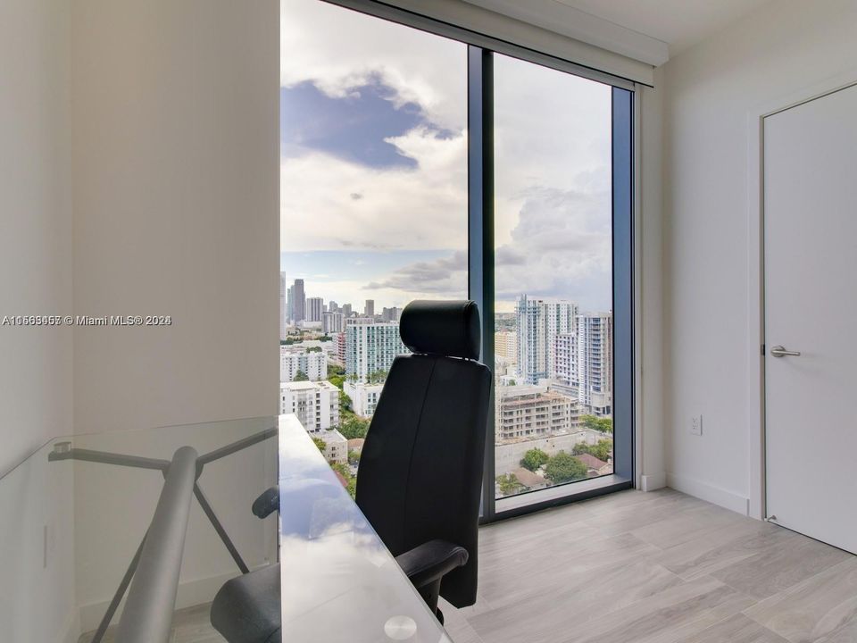 Recently Rented: $7,500 (3 beds, 2 baths, 1395 Square Feet)