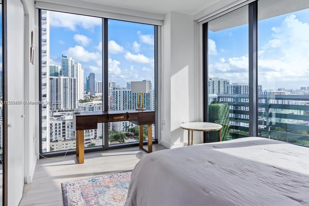 Recently Rented: $7,500 (3 beds, 2 baths, 1395 Square Feet)