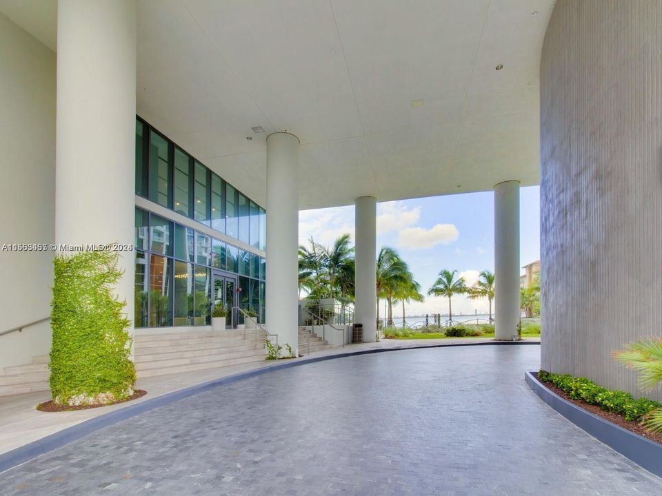 Recently Rented: $7,500 (3 beds, 2 baths, 1395 Square Feet)