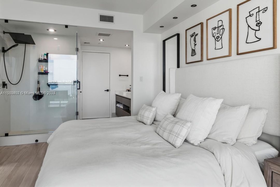 Recently Rented: $7,500 (3 beds, 2 baths, 1395 Square Feet)