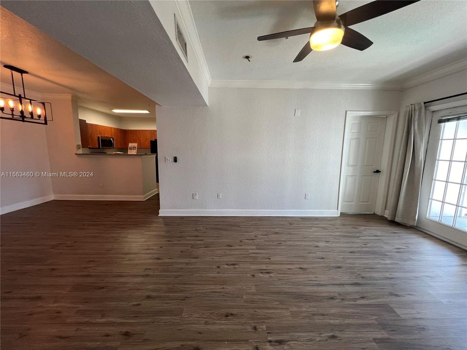 Active With Contract: $2,150 (2 beds, 2 baths, 0 Square Feet)