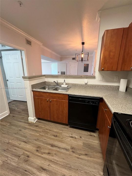 Active With Contract: $2,150 (2 beds, 2 baths, 0 Square Feet)