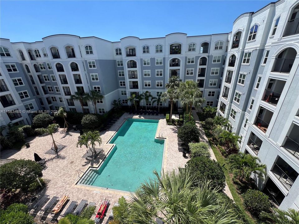 Active With Contract: $2,150 (2 beds, 2 baths, 0 Square Feet)