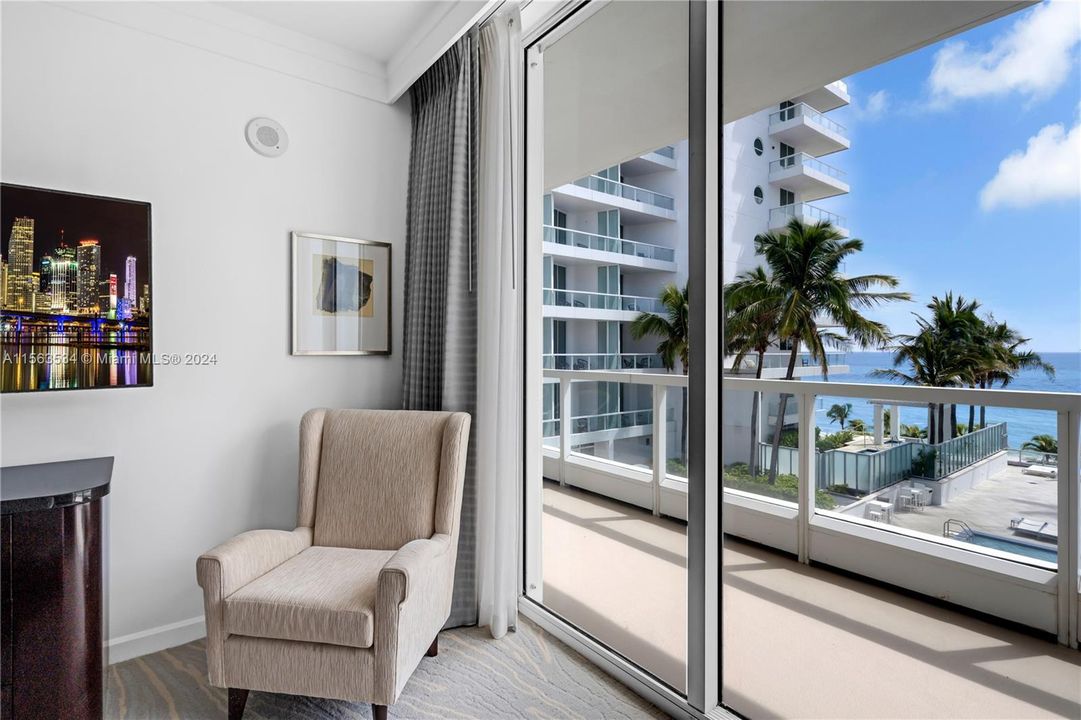 Recently Sold: $2,300,000 (2 beds, 3 baths, 588 Square Feet)