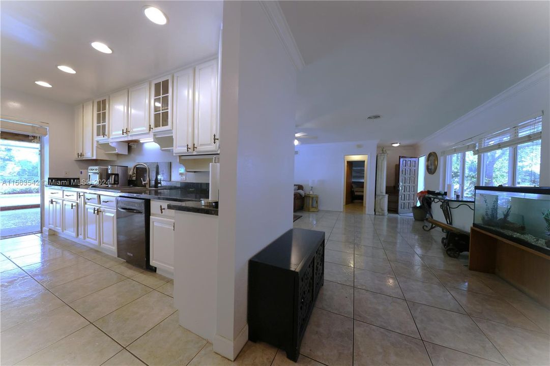 Active With Contract: $1,399,000 (3 beds, 2 baths, 1690 Square Feet)