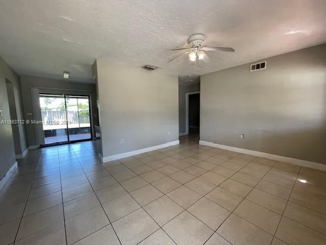 Recently Sold: $369,900 (2 beds, 1 baths, 879 Square Feet)