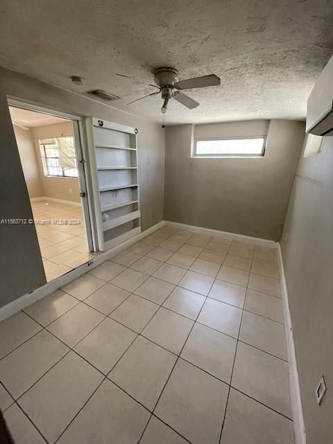Recently Sold: $369,900 (2 beds, 1 baths, 879 Square Feet)