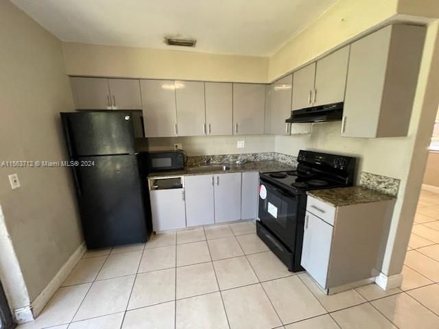 Recently Sold: $369,900 (2 beds, 1 baths, 879 Square Feet)