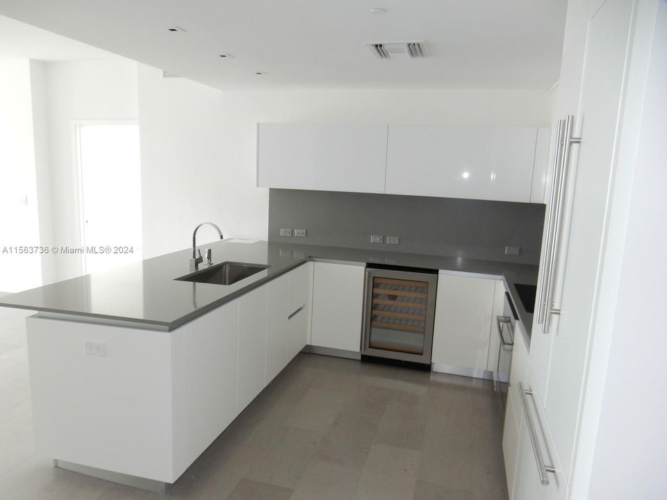 Recientemente alquilado: $6,000 (2 camas, 2 baños, 1281 Pies cuadrados)