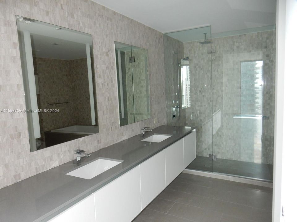 Recientemente alquilado: $6,000 (2 camas, 2 baños, 1281 Pies cuadrados)