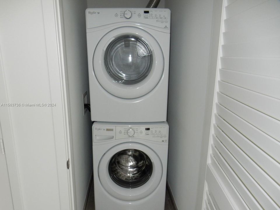 Recientemente alquilado: $6,000 (2 camas, 2 baños, 1281 Pies cuadrados)