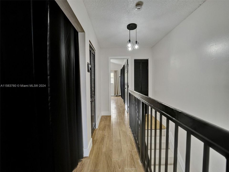 Recently Sold: $433,000 (2 beds, 2 baths, 1266 Square Feet)