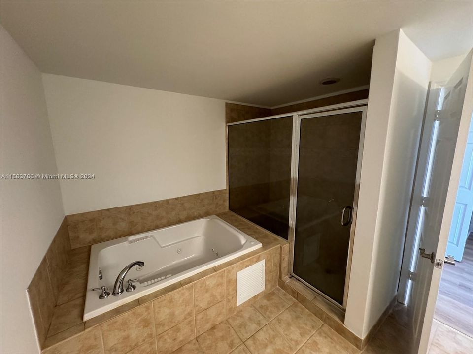 En Venta: $630,000 (2 camas, 2 baños, 1224 Pies cuadrados)