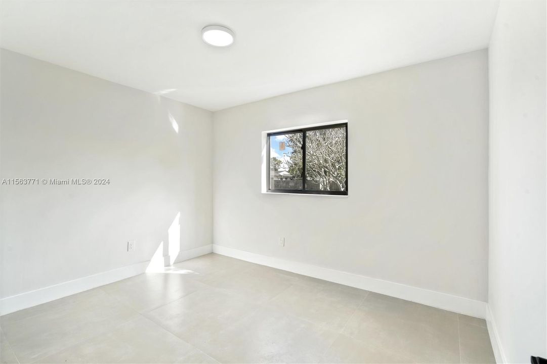 Recientemente alquilado: $8,000 (4 camas, 3 baños, 1904 Pies cuadrados)