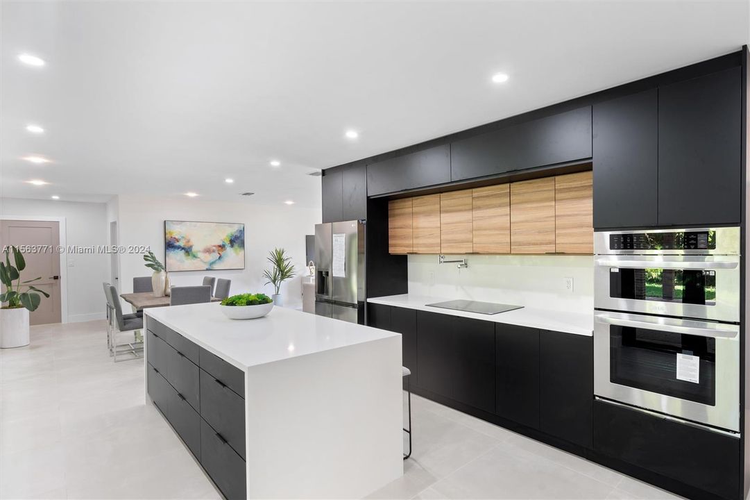 Recientemente alquilado: $8,000 (4 camas, 3 baños, 1904 Pies cuadrados)