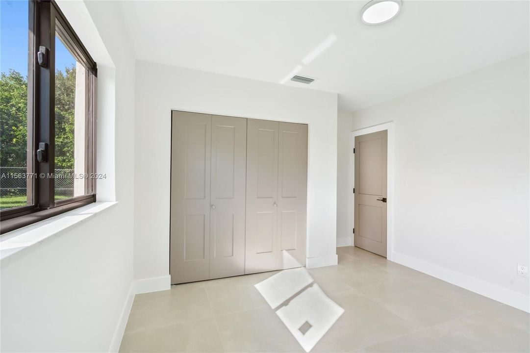 Recientemente alquilado: $8,000 (4 camas, 3 baños, 1904 Pies cuadrados)