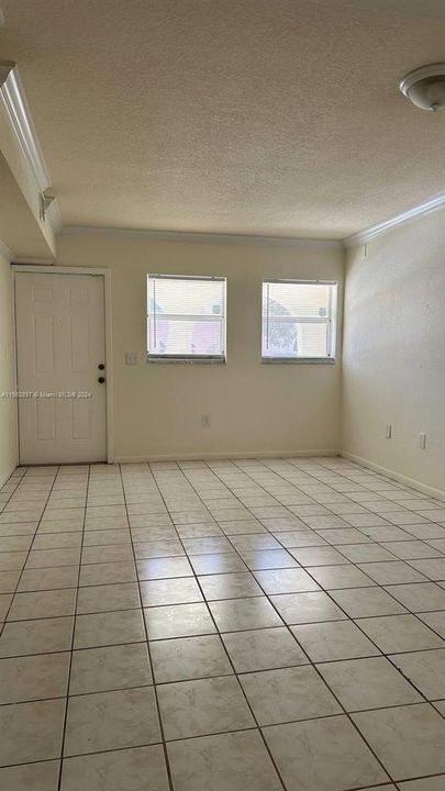 For Rent: $2,000 (2 beds, 2 baths, 953 Square Feet)