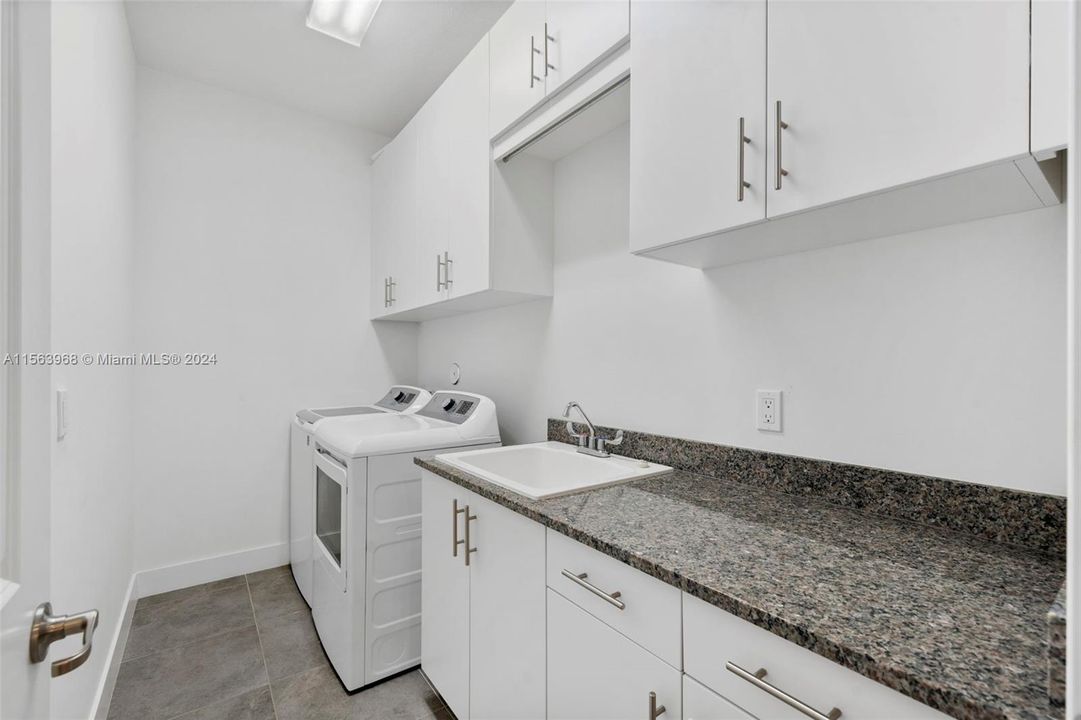 Active With Contract: $5,000 (3 beds, 2 baths, 2144 Square Feet)