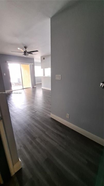 For Rent: $1,950 (1 beds, 1 baths, 695 Square Feet)