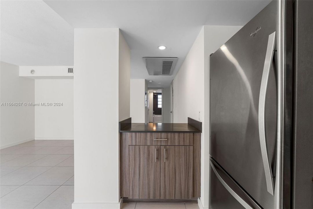 Recientemente alquilado: $2,609 (1 camas, 1 baños, 671 Pies cuadrados)