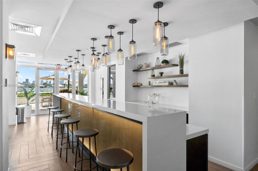 Recientemente alquilado: $2,609 (1 camas, 1 baños, 671 Pies cuadrados)