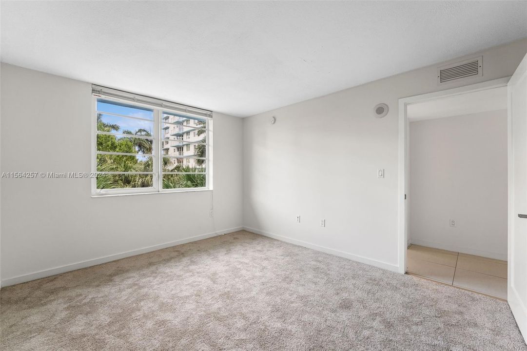 Recientemente alquilado: $2,609 (1 camas, 1 baños, 671 Pies cuadrados)